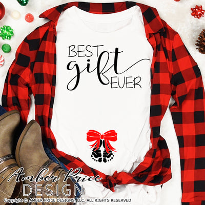 Best Gift Ever SVG Christmas Maternity SVG for winter! Cute DIY Christmas Pregnancy reveal SVG files for all your Maternity shirt projects! Announce you're expecting with our creative twin pregnancy shirt design for winter! Our Pregnancy Announcement SVG is PERFECT for your pregnancy craft! PNG DXF | Amber Price Design